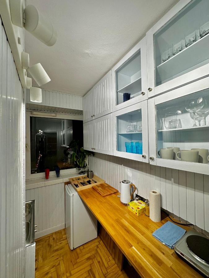 Apartment Sawa 5 Metro Wifi 70'tv Netflix Hbo Disney+ Appletv+ Warsaw