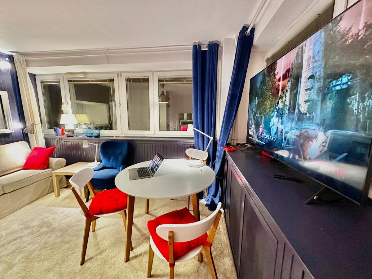 Apartment Sawa 5 Metro Wifi 70'tv Netflix Hbo Disney+ Appletv+ *