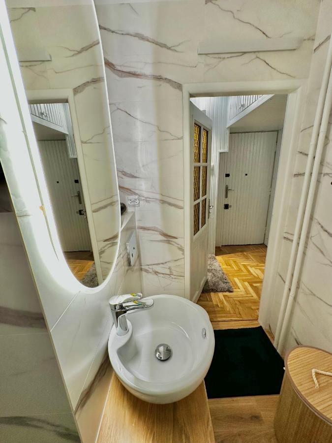 Apartment Sawa 5 Metro Wifi 70'tv Netflix Hbo Disney+ Appletv+ Warsaw